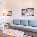 Elegantis Gallo - Few Steps From The Vatican Daire Roma